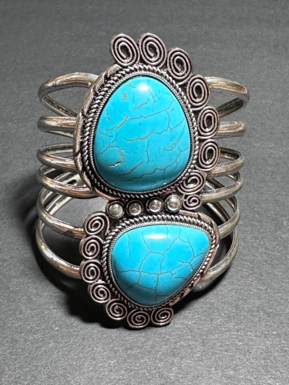 Southwestern Style Chunky Hinged Bangle Bracelet Silver Tone Blue Center Womens - Picture 6 of 6